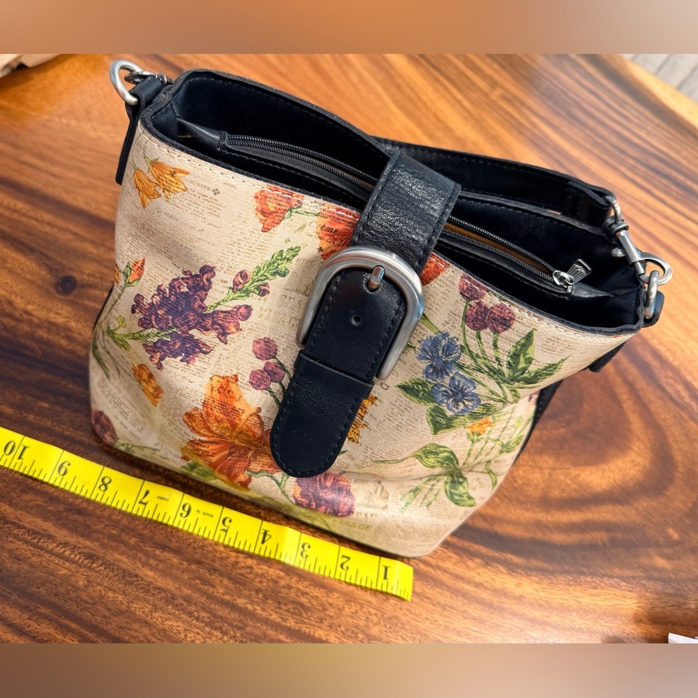 Patricia Nash Irving Bucket Parisian Newspaper Floral Satchel EUC - Picture 16 of 17